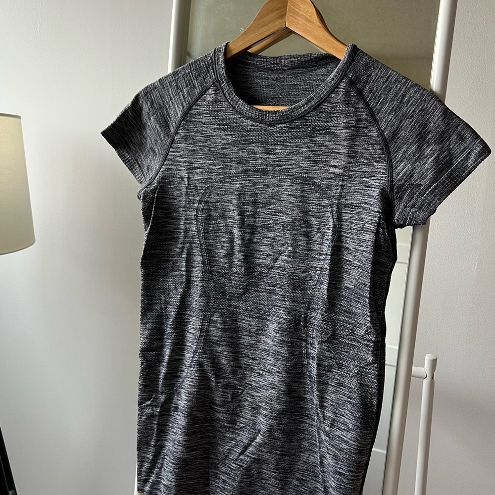 Lululemon Swiftly Tech Short Sleeve.